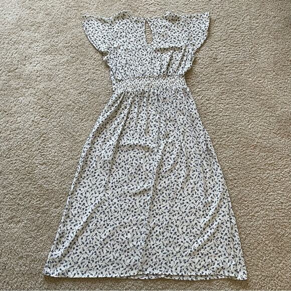 Sienna Sky Floral Faux Wrap Maxi Dress Medium - Picture 8 of 12